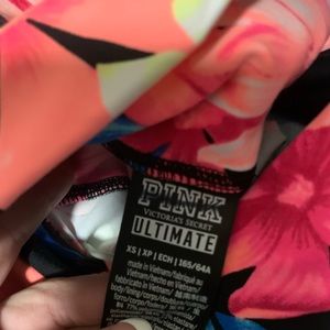 Pink Hawaiian leggings